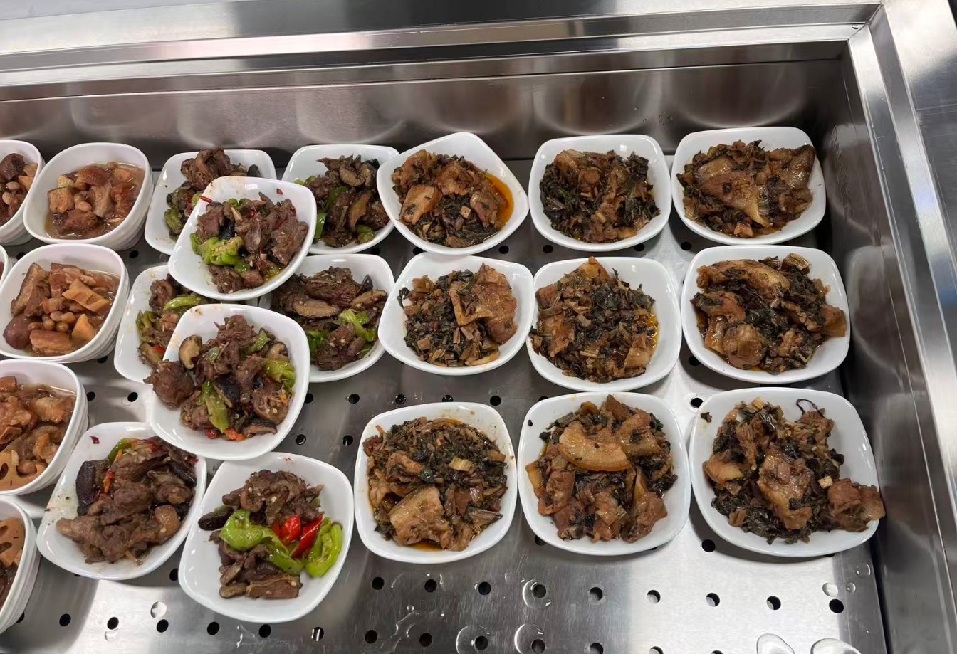 瑤鄉(xiāng)百弄社區(qū)食堂菜品3.jpg
